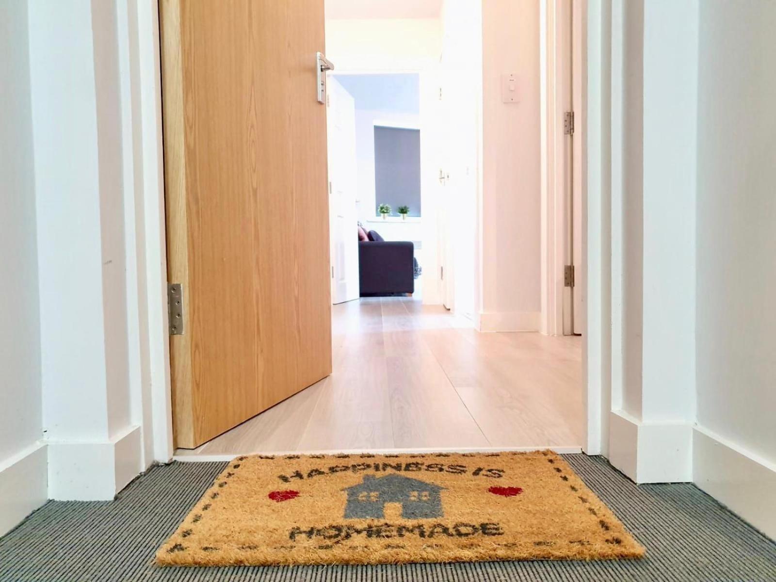 Opp Liverpool - Perfect For Contractors And Travellers, Big Savings Booking 4 Nights Or More! Apartment Room photo