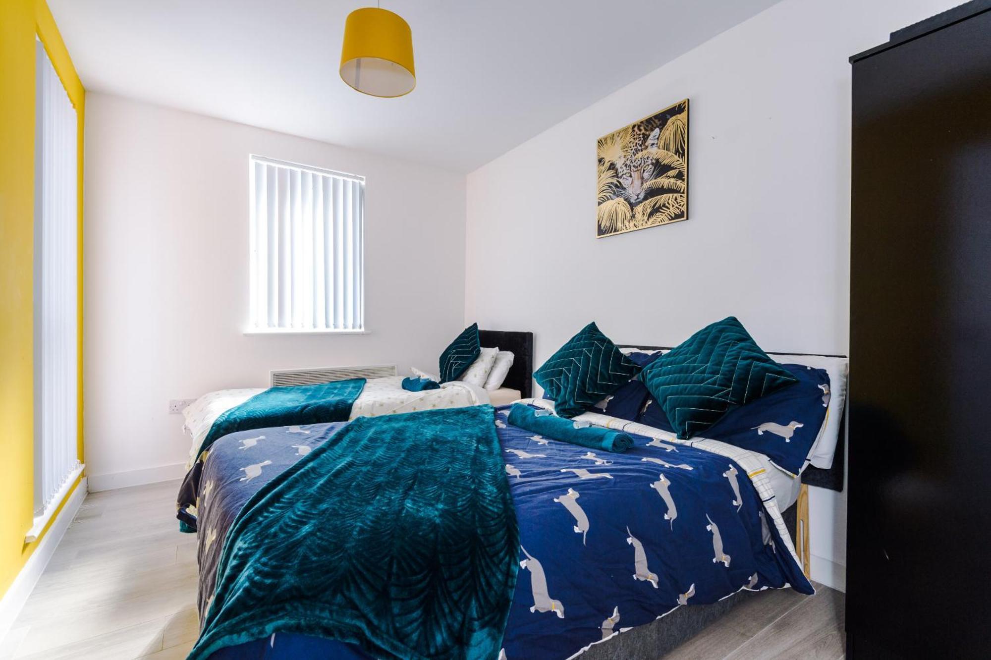 Opp Liverpool - Perfect For Contractors And Travellers, Big Savings Booking 4 Nights Or More! Apartment Room photo